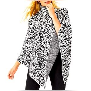 NWT Ann Taylor Black & White Leopard Print Sweater Poncho turtleneck XS/S